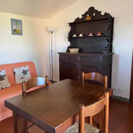 מלון דירות Casaletolfe 2*